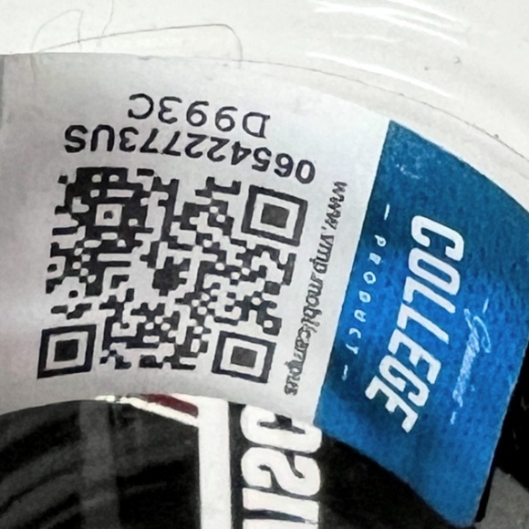 NWT Wisconsin Badgers Mascot Clear Glass Shot Glasses Set of 2 - Picture 8 of 9